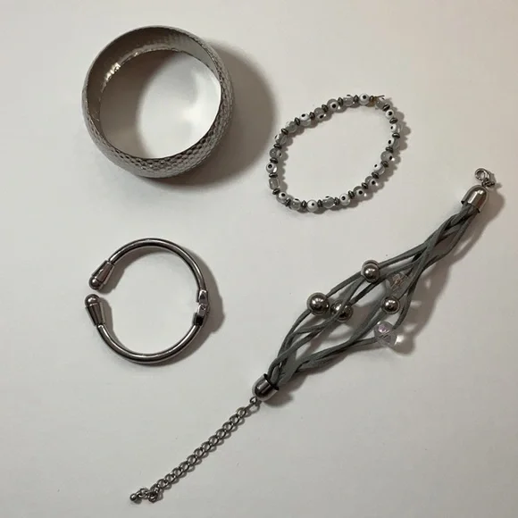 Bundle - 4 Bracelets - Picture 1 of 14